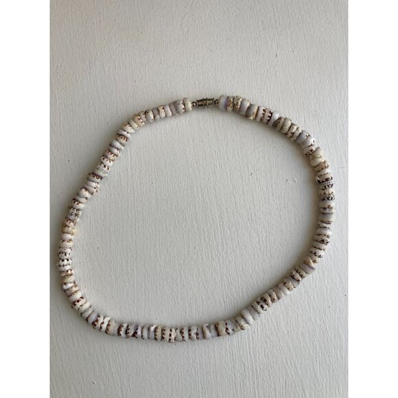 Vintage Puka Shell Necklace 16.5” Authentic Hawaiian Tiger Cone 9mm 44 - Picture 6 of 7